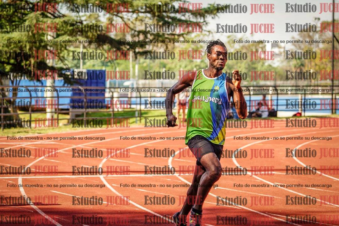 Fotos de los 400 m llanos de varones