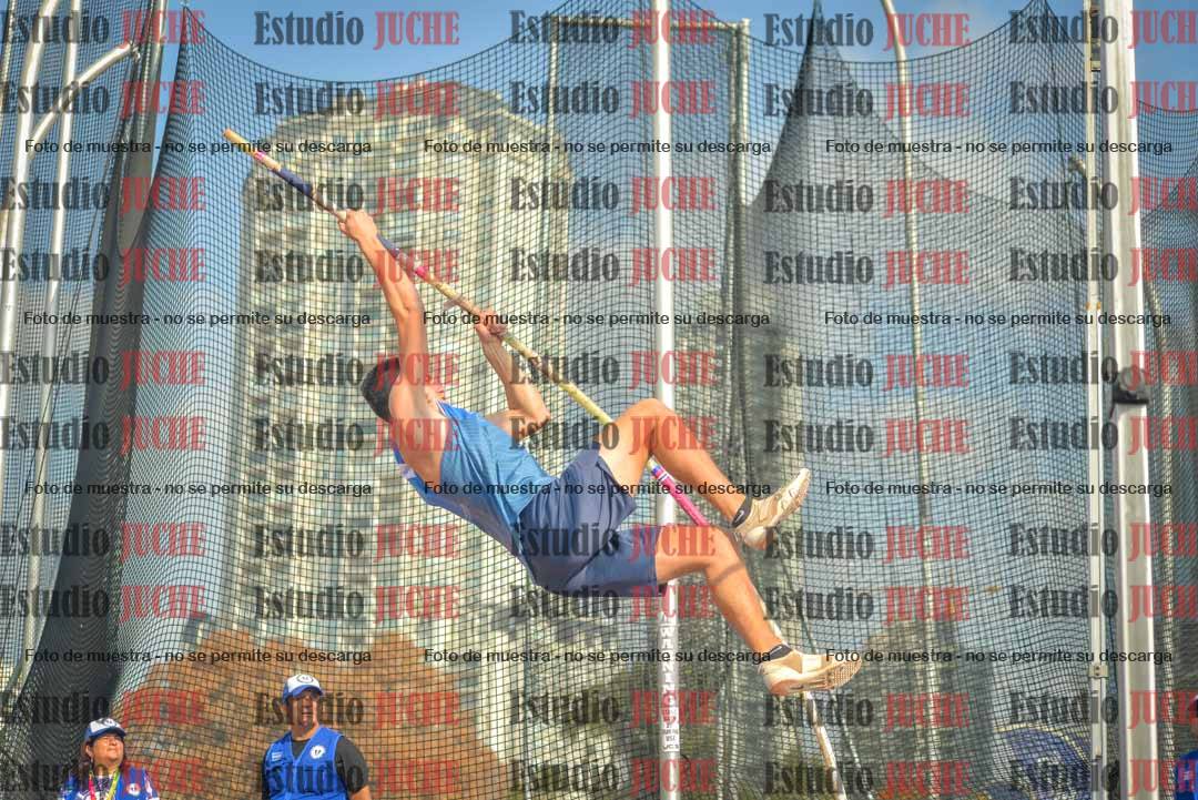 Fotos del salto con garrocha de varones - decatlón 8