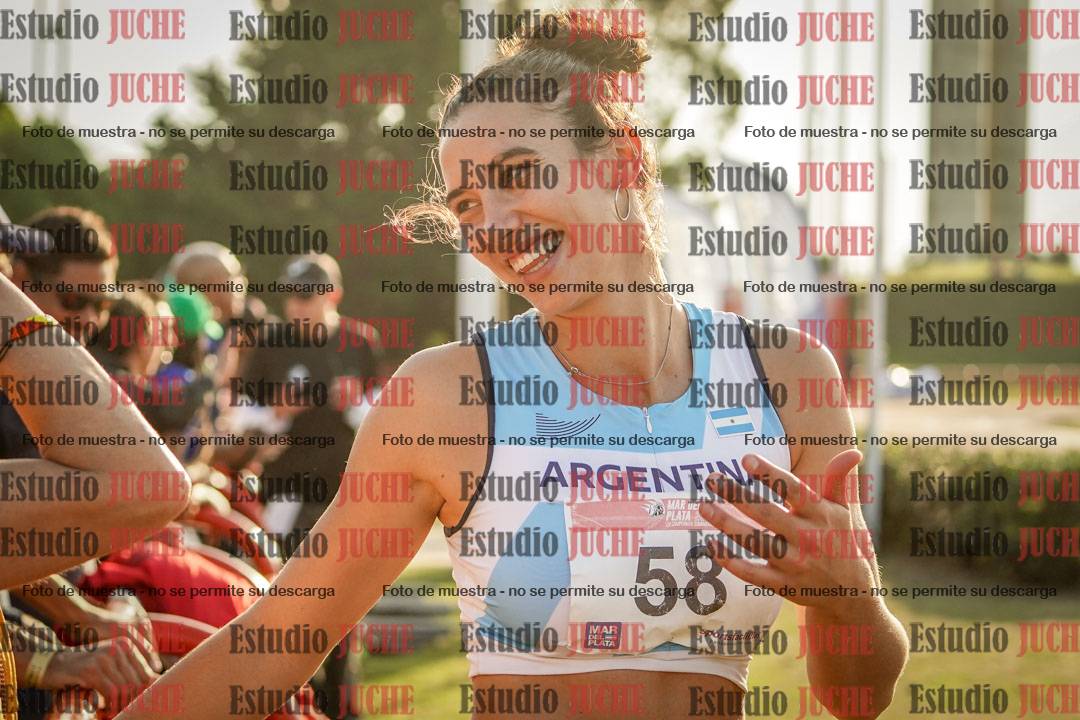 Fotos de algunos extras y podios del día 1
