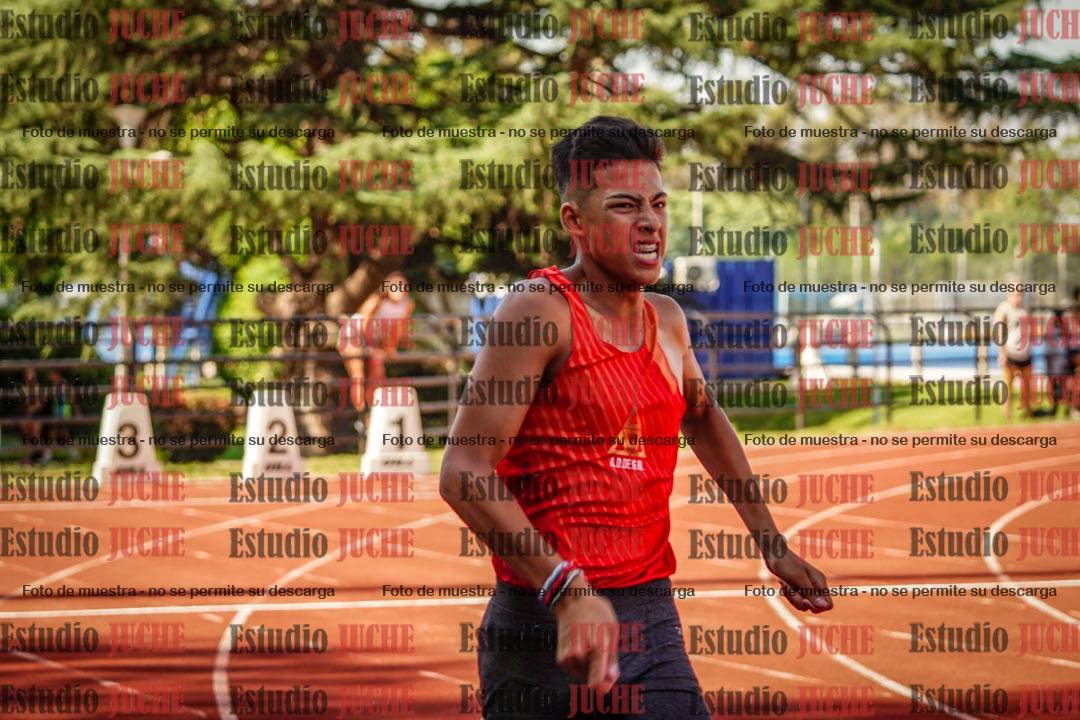 Fotos de los 400 m llanos de varones