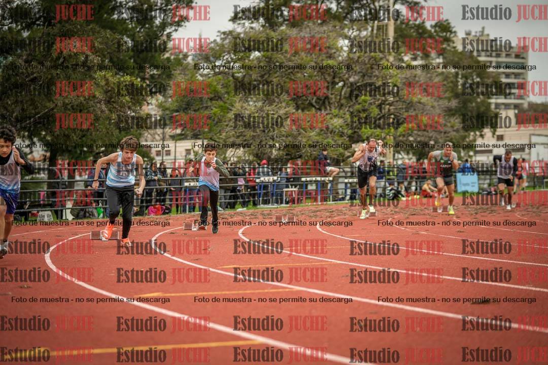 Fotos de los 200 m llanos de varones