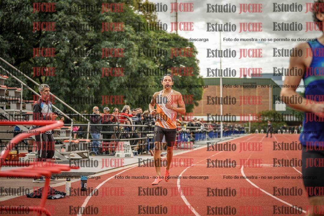 Fotos de los 400 m llanos de varones