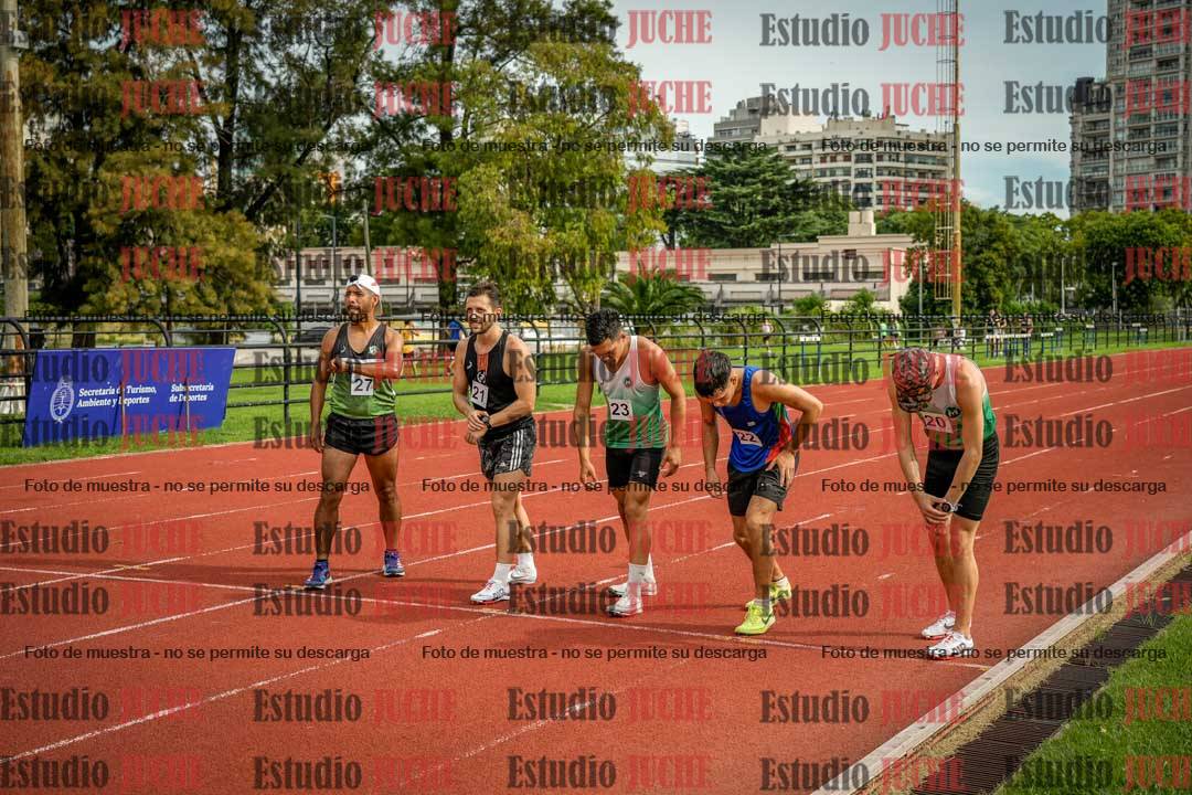 Fotos de los 3000 m con obstáculos de varones