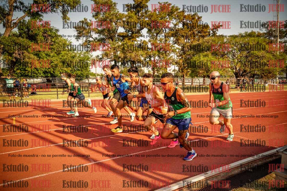 Fotos de los 5000 m llanos de mujeres y varones