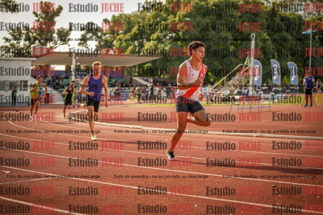 Fotos de los 400 m llanos de varones