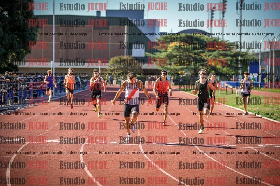 Fotos de los 400 m llanos de varones