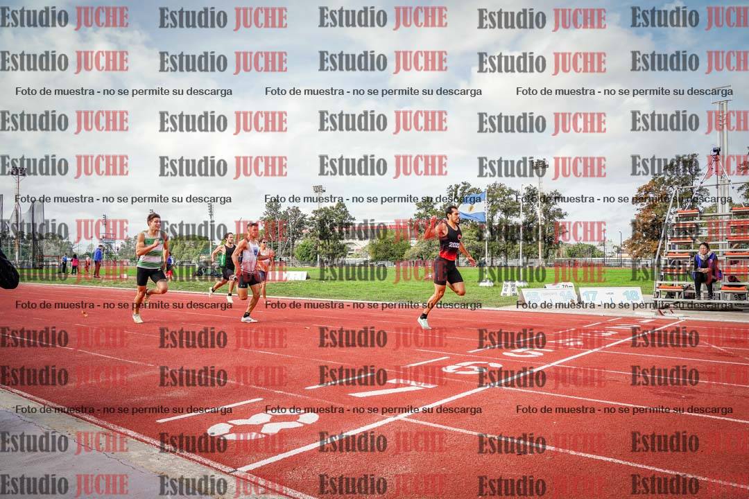 Fotos de los 400 m llanos de varones