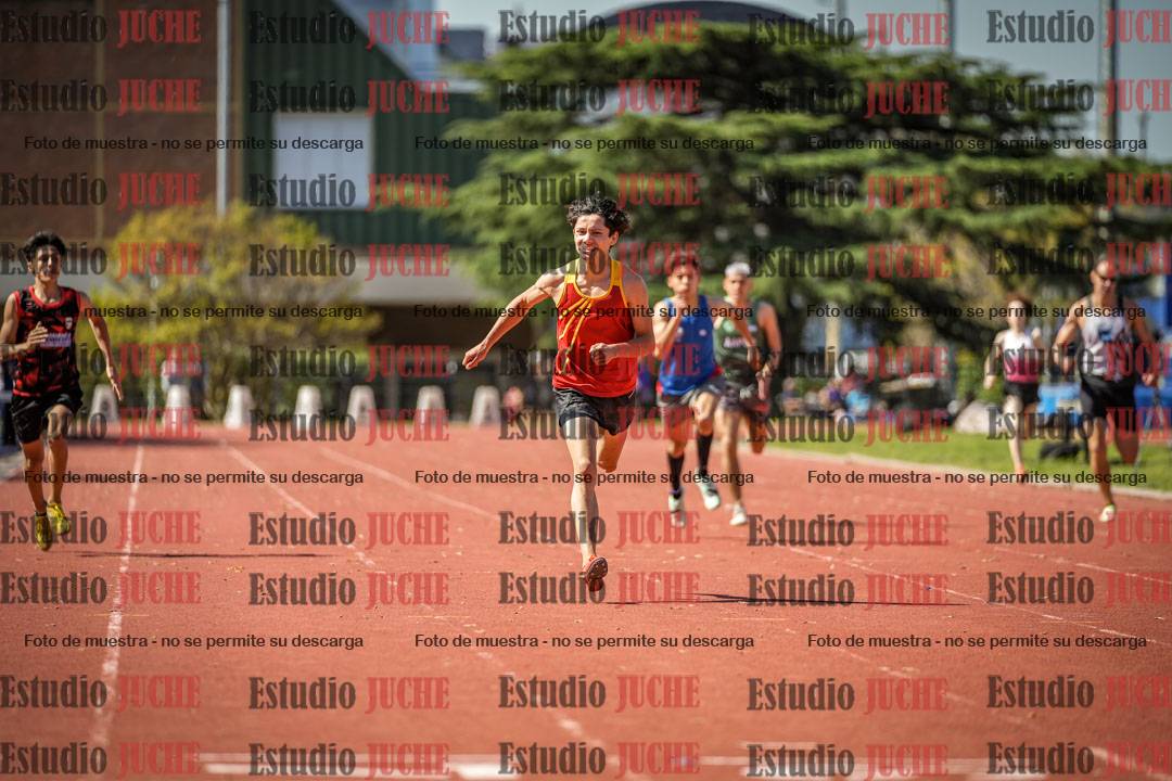 Fotos de los 400 m llanos de varones