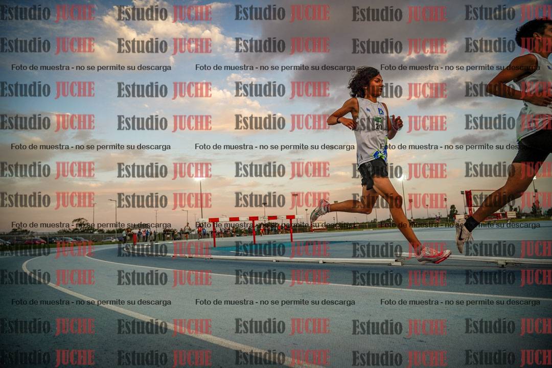 Fotos de los 3000 m llanos de varones