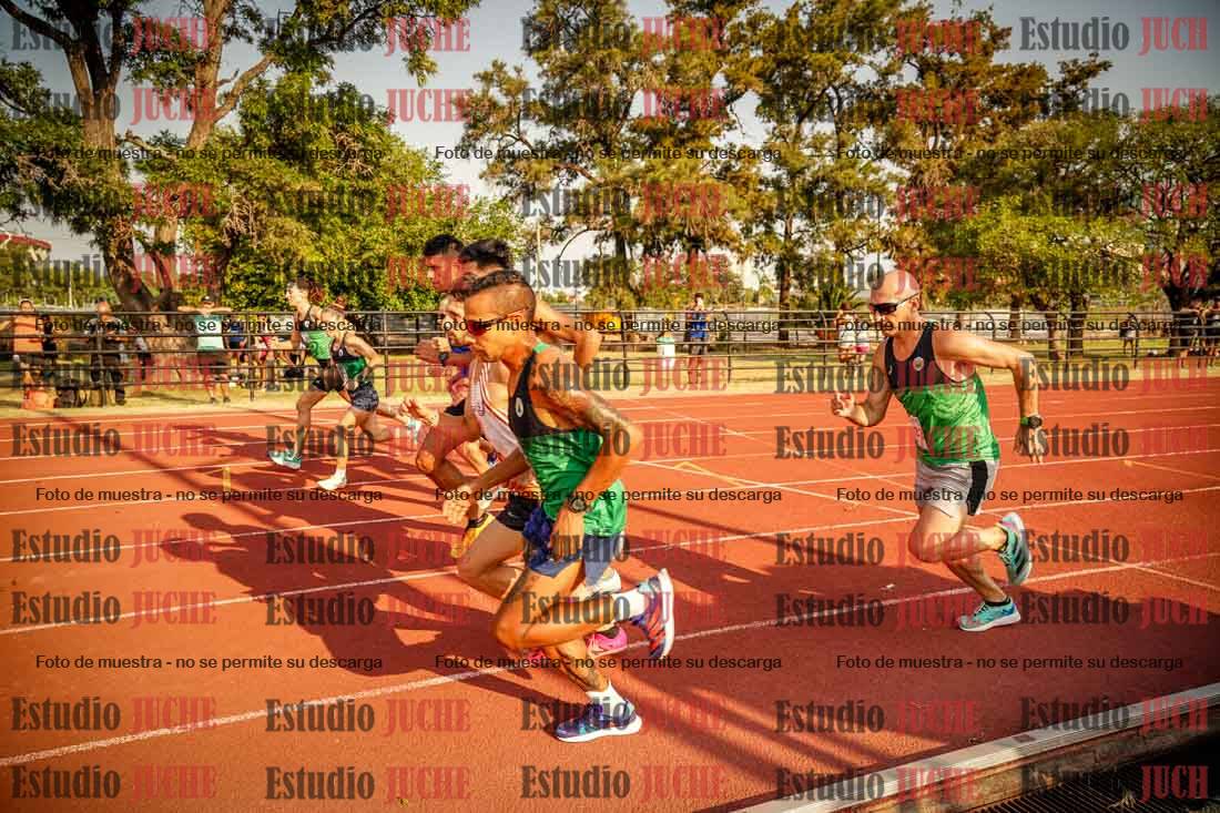 Fotos de los 5000 m llanos de mujeres y varones
