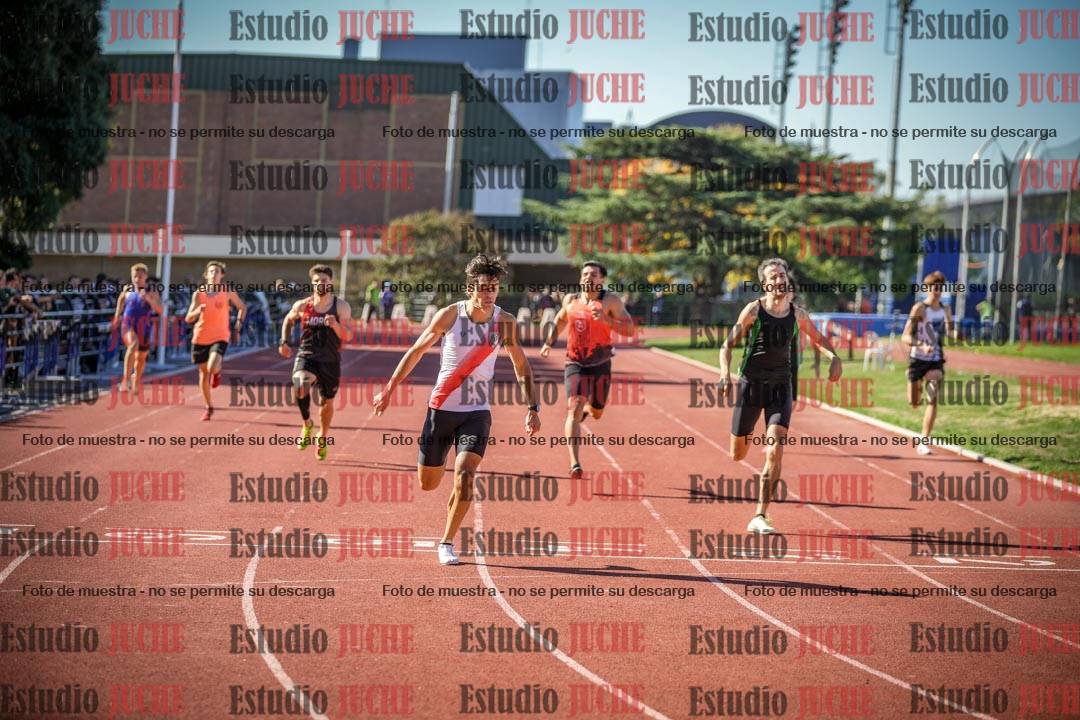 Fotos de los 400 m llanos de varones