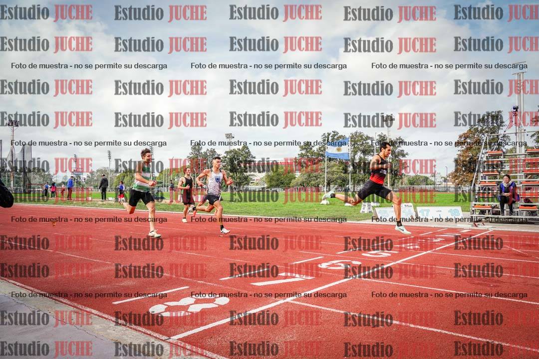 Fotos de los 400 m llanos de varones