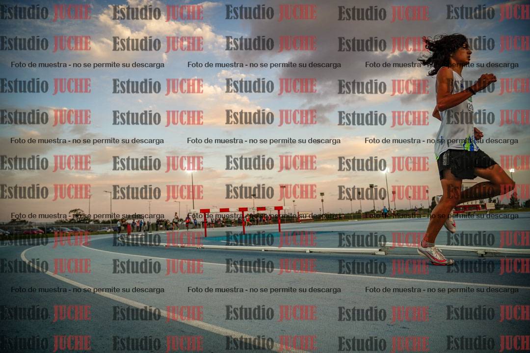 Fotos de los 3000 m llanos de varones