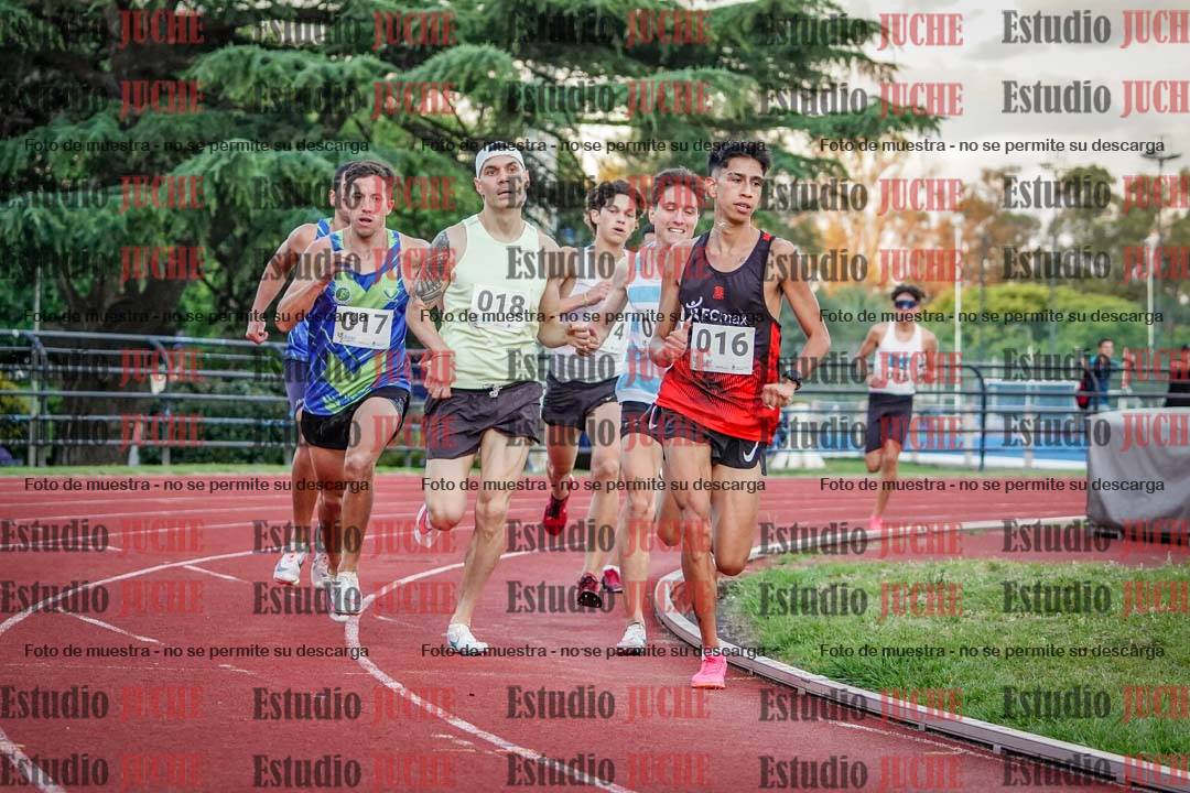 Fotos de los 1500 m llanos de varones