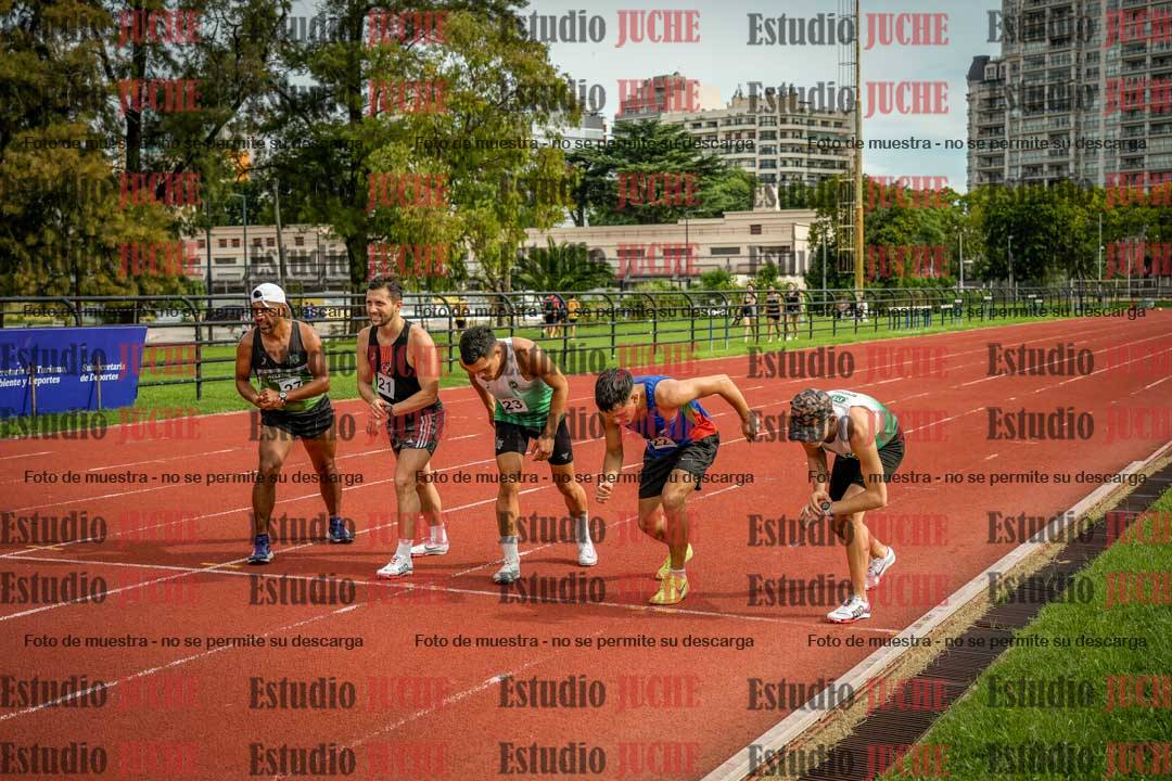 Fotos de los 3000 m con obstáculos de varones