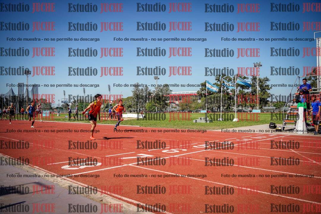 Fotos de los 400 m llanos de varones