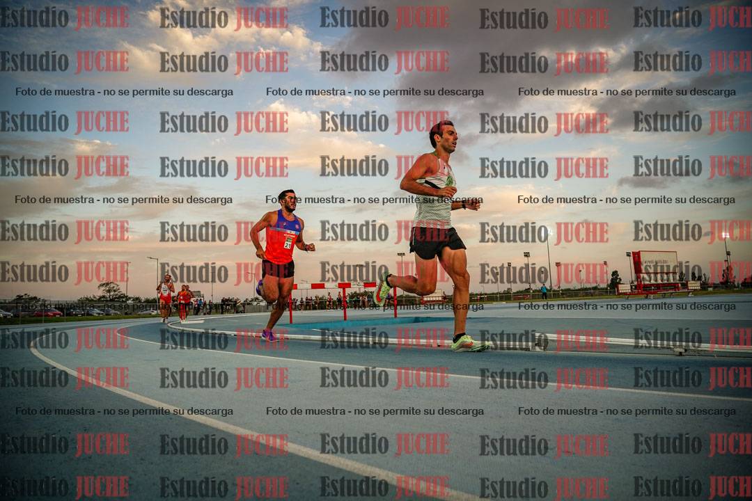 Fotos de los 3000 m llanos de varones