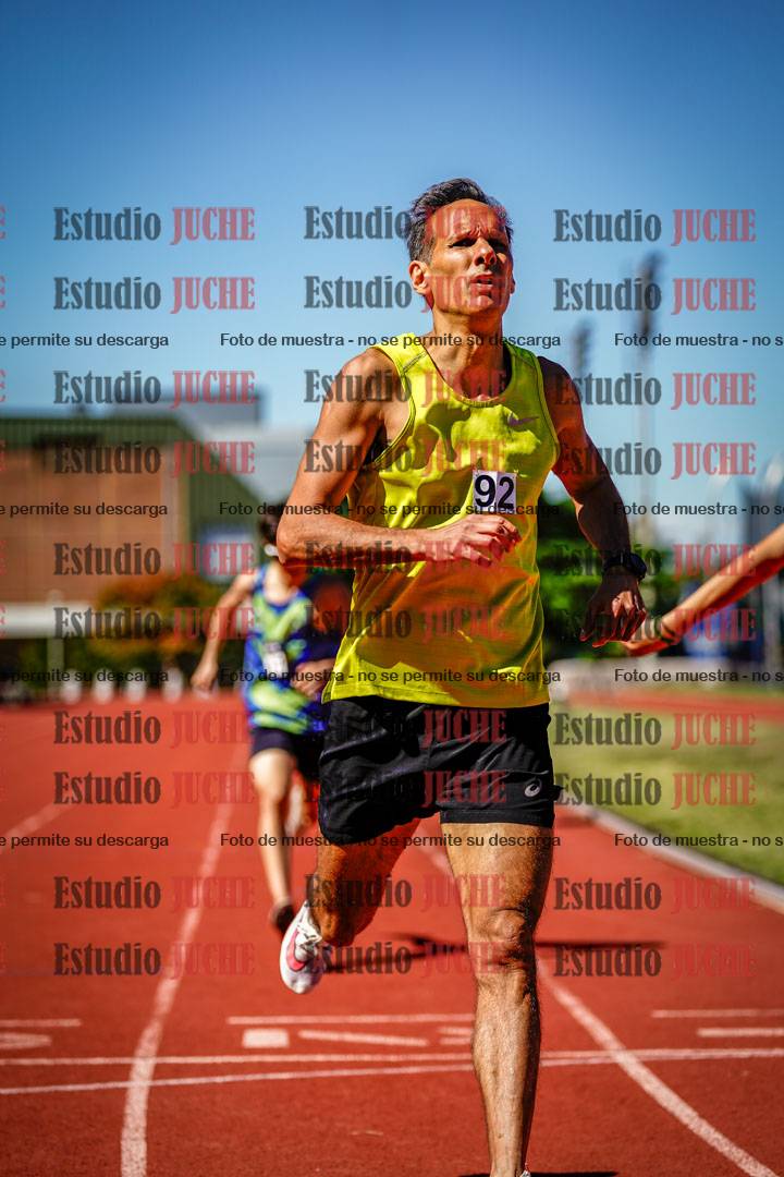 Fotos de los 800 m llanos de varones