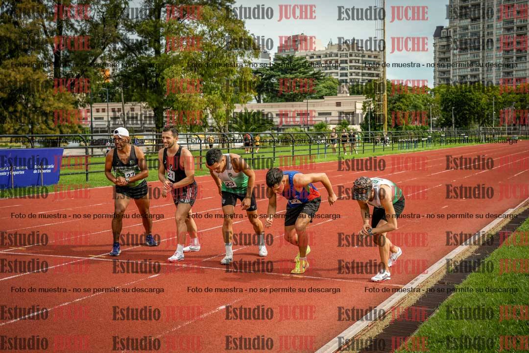 Fotos de los 3000 m con obstáculos de varones