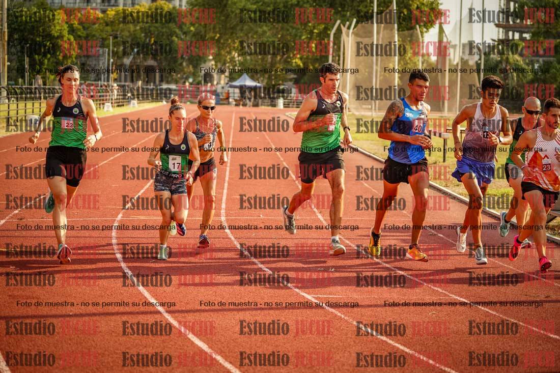 Fotos de los 5000 m llanos de mujeres y varones