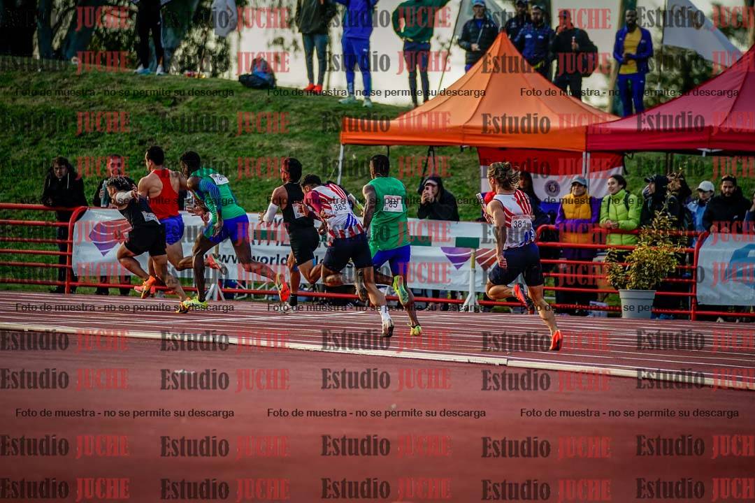Fotos de las postas 4x100 m de varones - serie 2