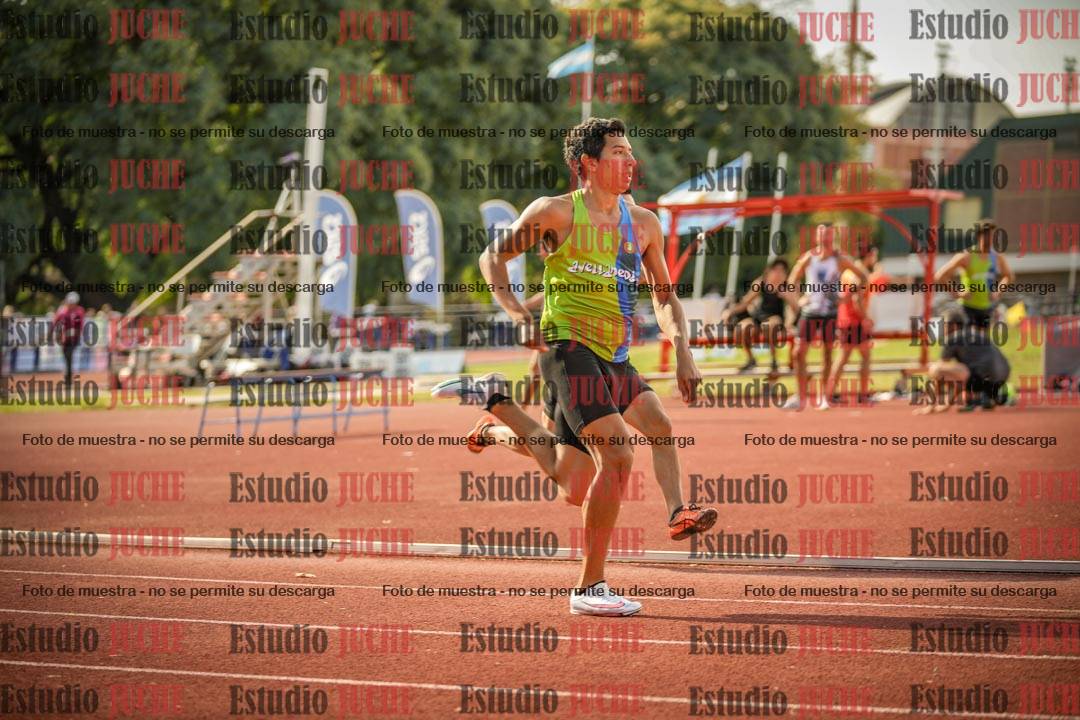 Fotos de los 400 m llanos de varones
