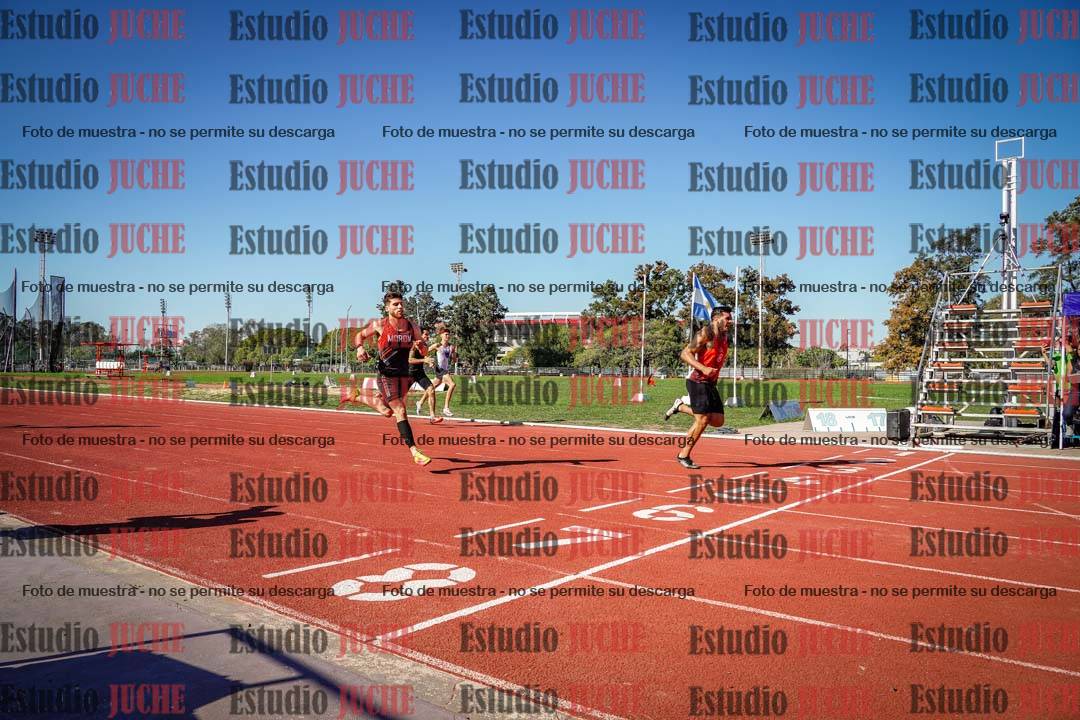 Fotos de los 400 m llanos de varones