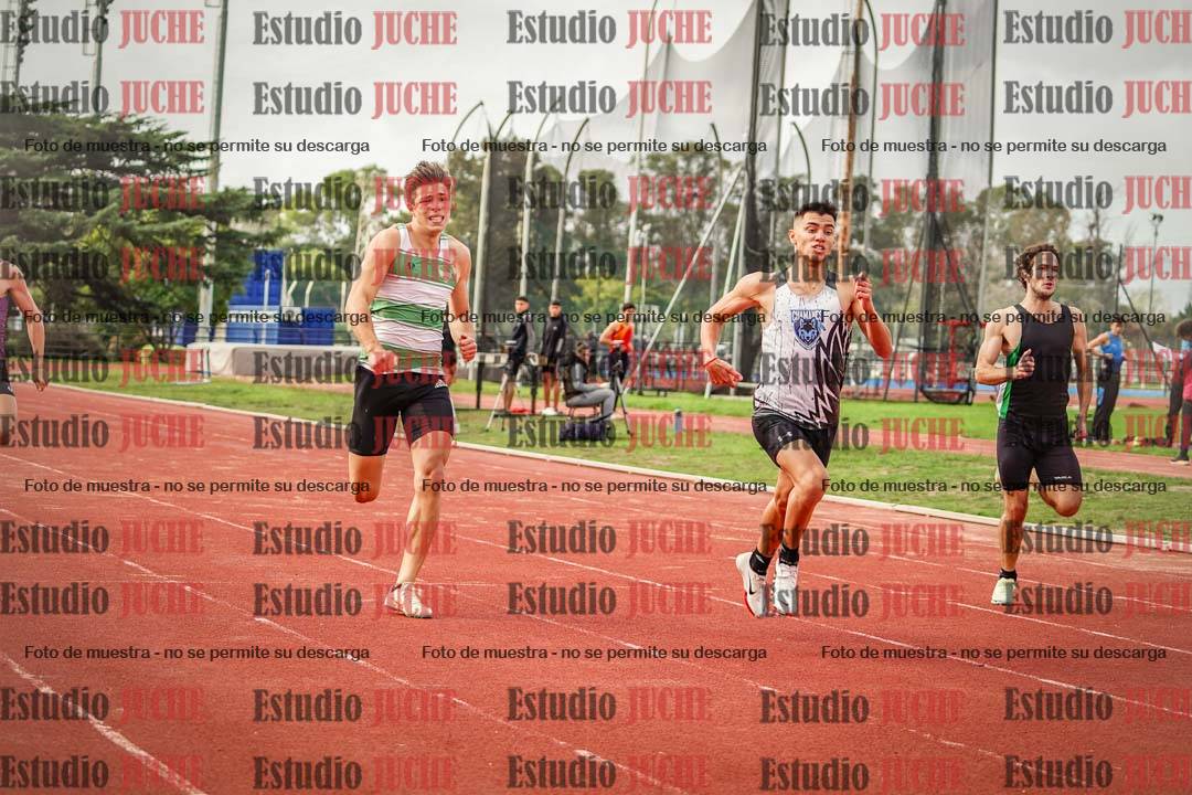 Fotos de los 400 m llanos de varones