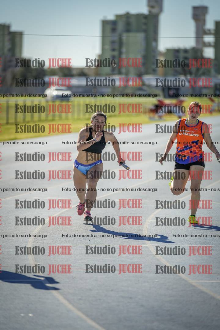 Fotos de las Postas 4x400 m de mujeres y varones