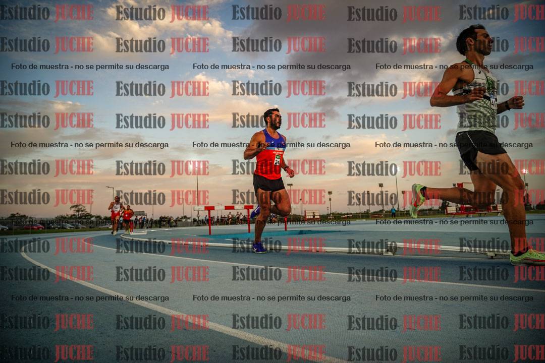 Fotos de los 3000 m llanos de varones