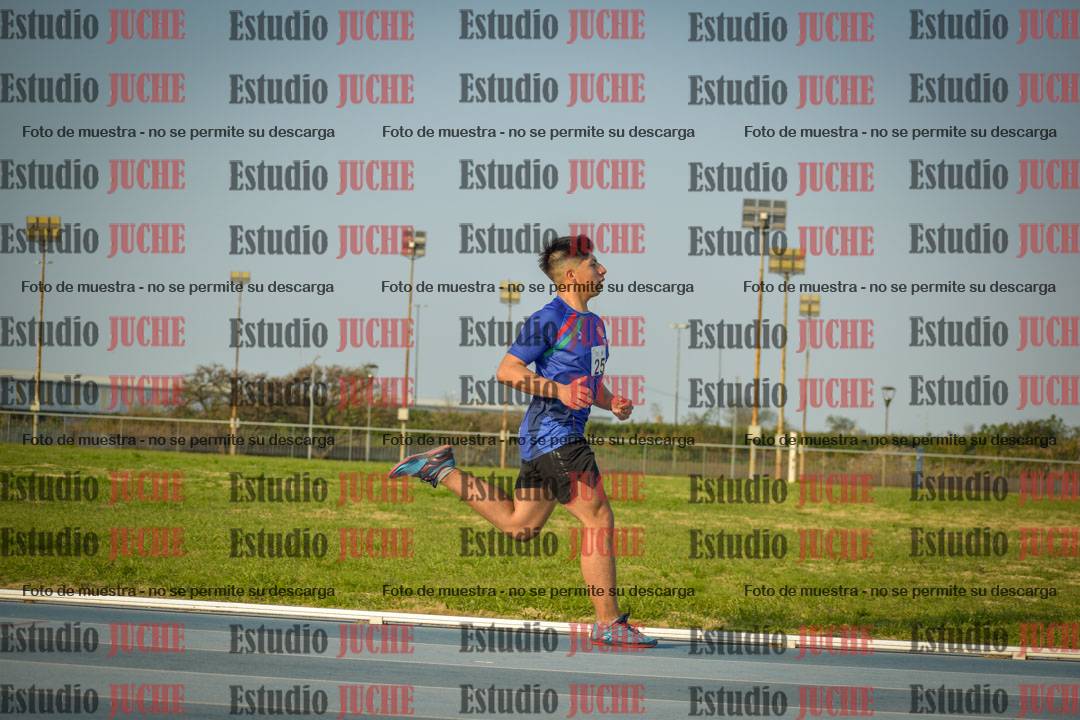 Fotos de los 3000 m llanos de varones