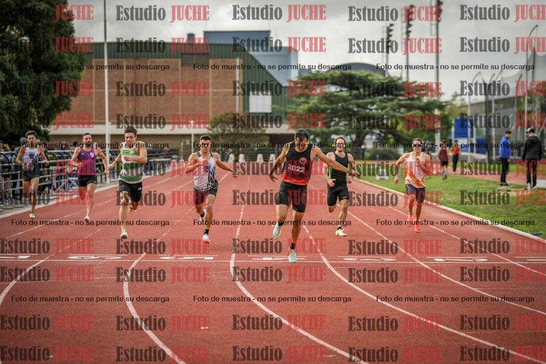 Fotos de los 400 m llanos de varones