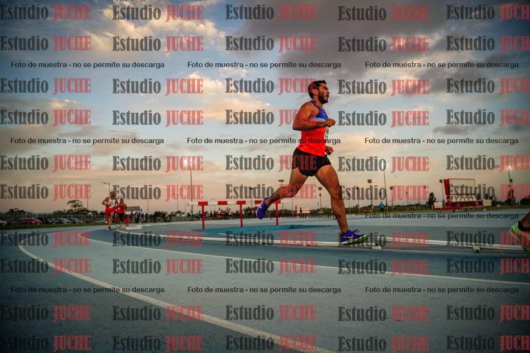 Fotos de los 3000 m llanos de varones