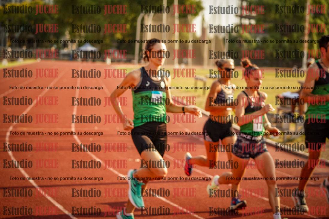 Fotos de los 5000 m llanos de mujeres y varones