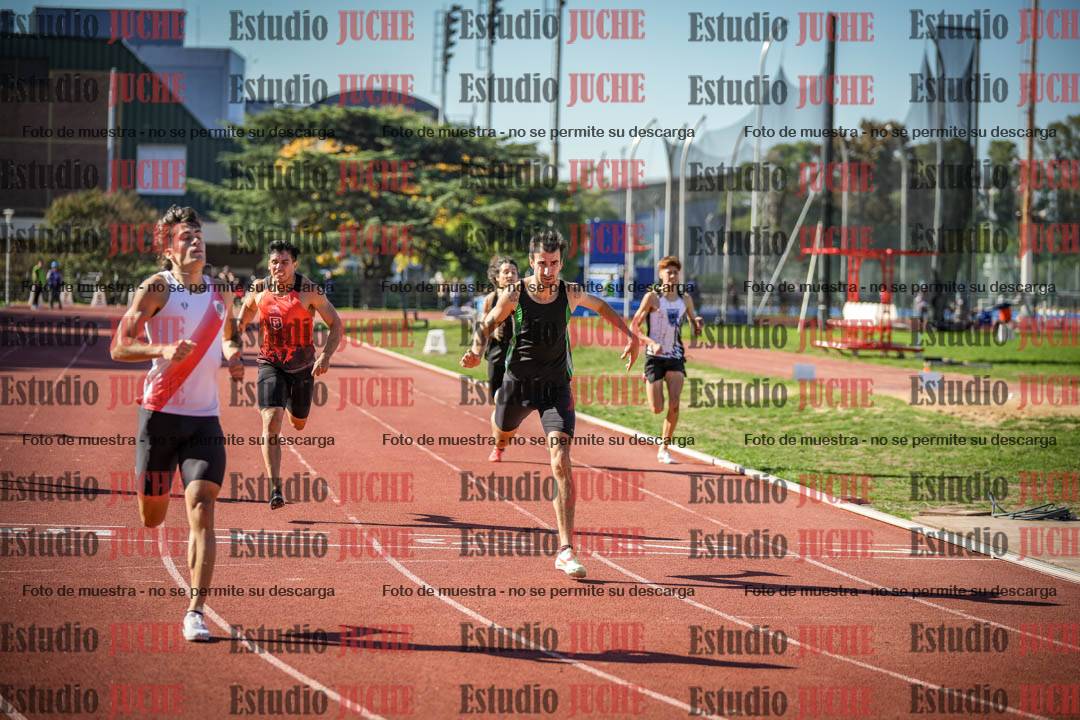 Fotos de los 400 m llanos de varones