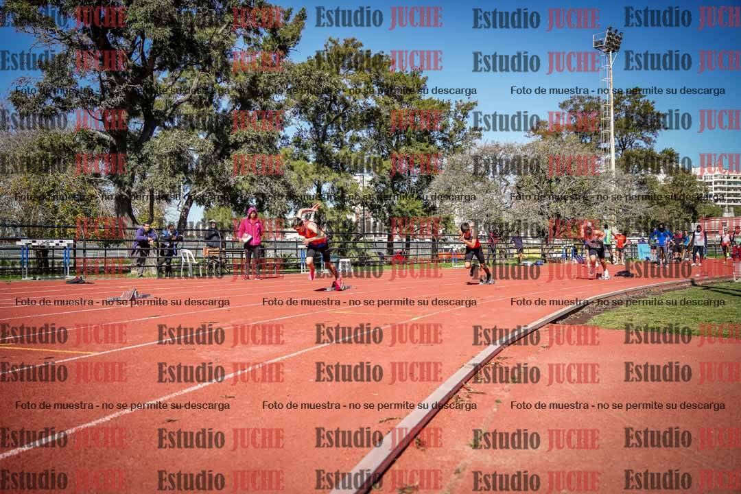 Fotos de los 200 m llanos de varones