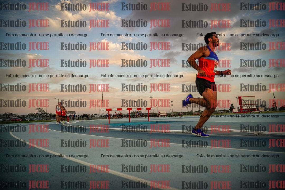 Fotos de los 3000 m llanos de varones