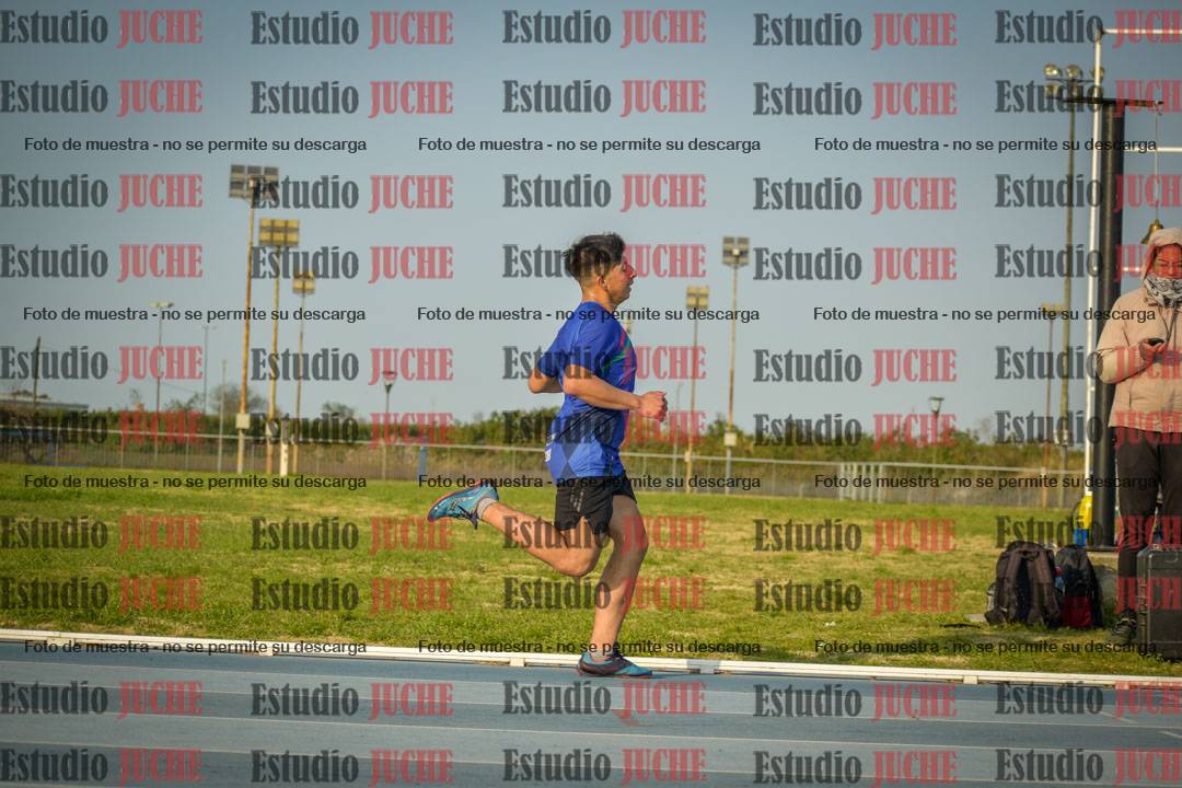 Fotos de los 3000 m llanos de varones