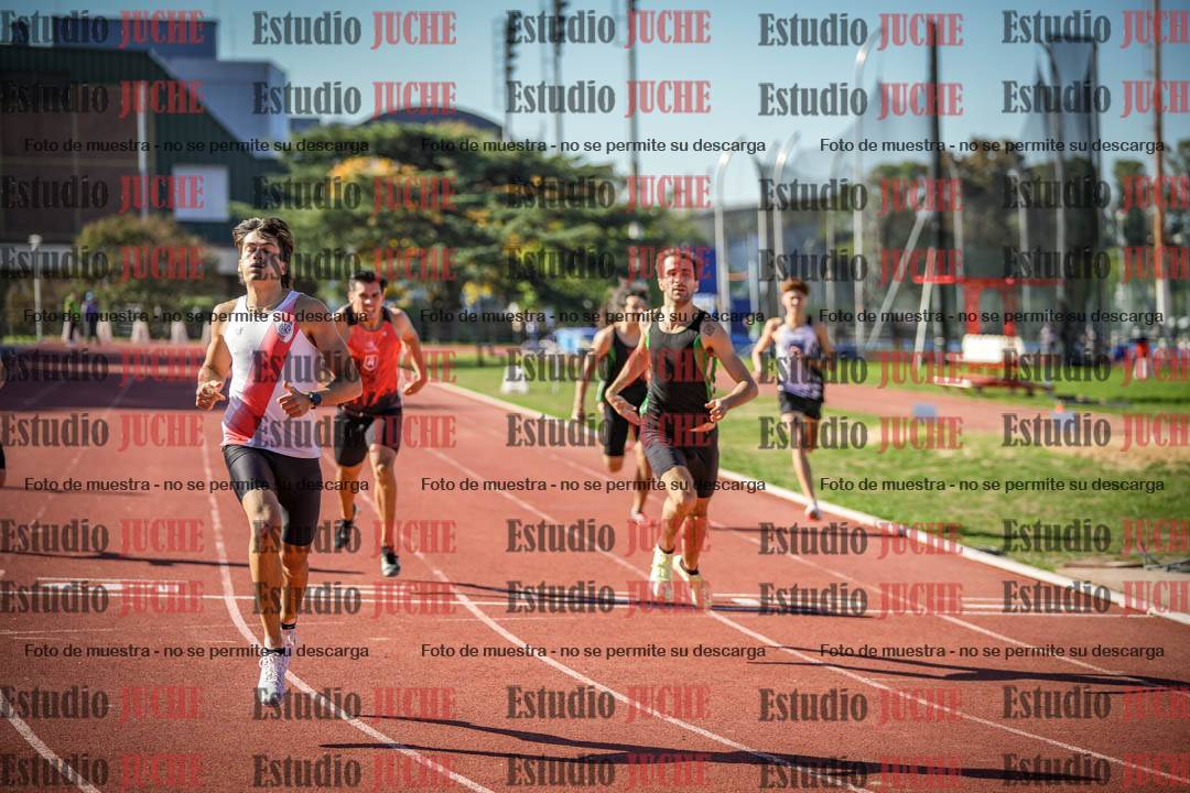 Fotos de los 400 m llanos de varones