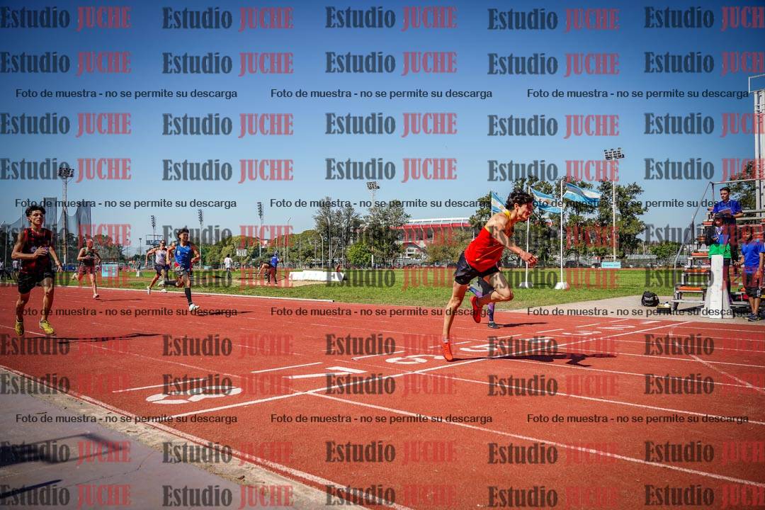 Fotos de los 400 m llanos de varones