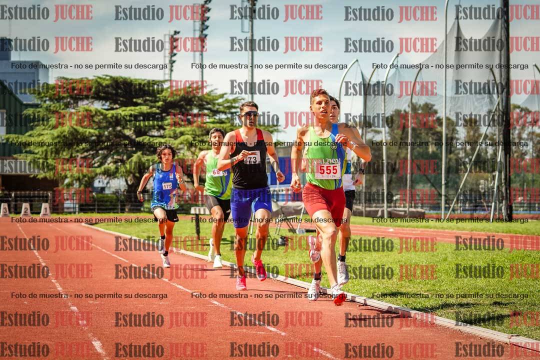 Fotos de los 800 m llanos de varones