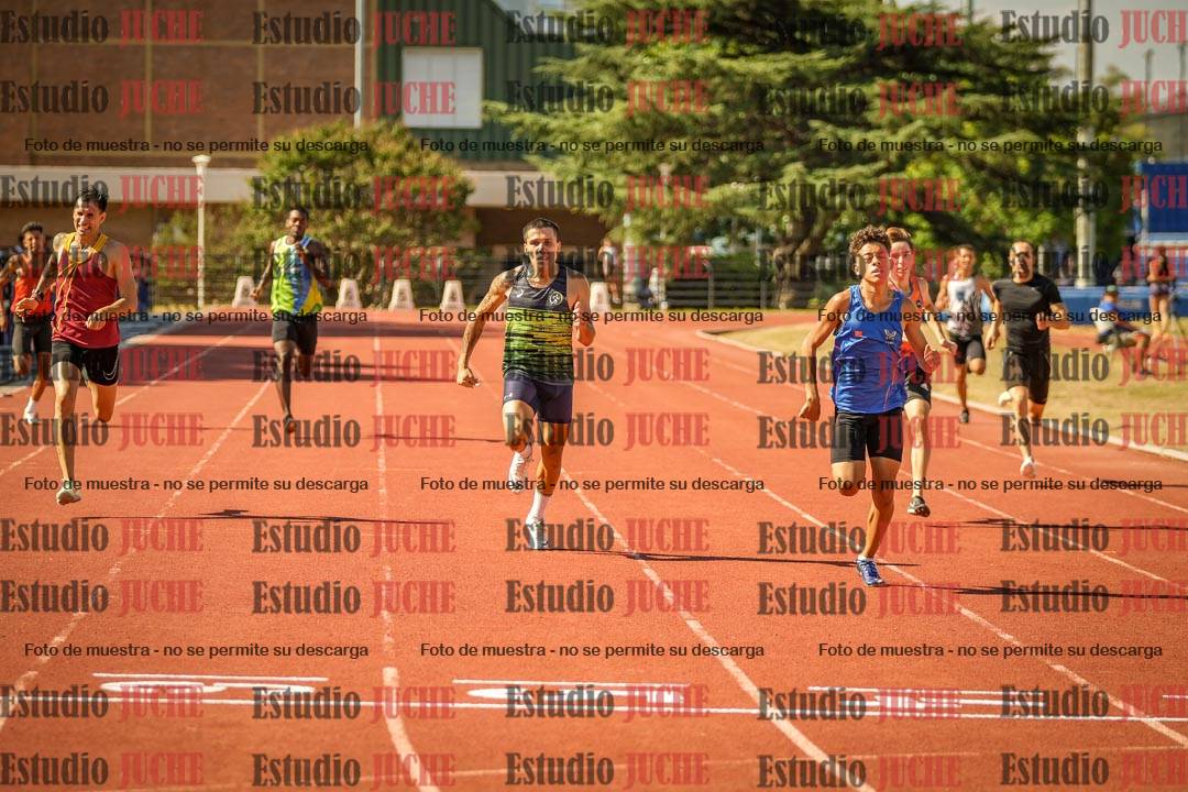 Fotos de los 400 m llanos de varones
