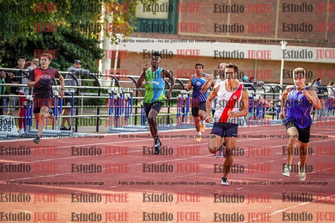 Fotos de los 400 m llanos de varones