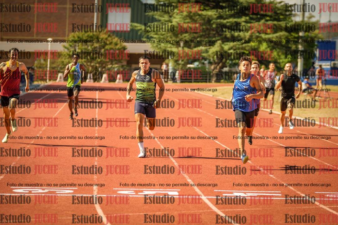 Fotos de los 400 m llanos de varones