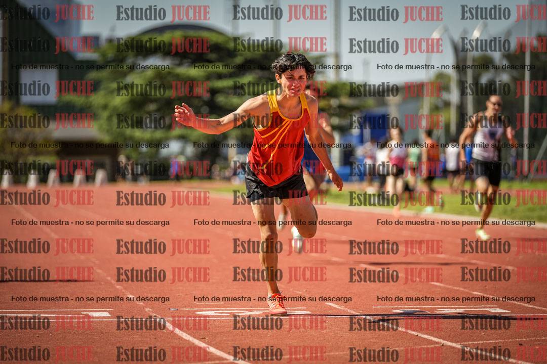 Fotos de los 400 m llanos de varones