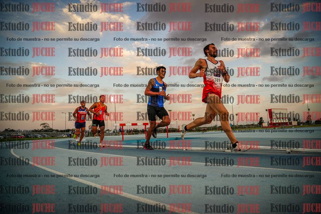 Fotos de los 3000 m llanos de varones