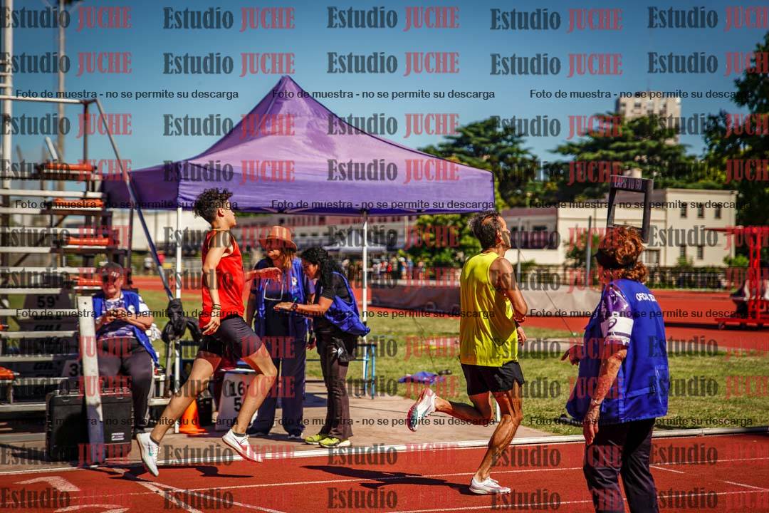 Fotos de los 800 m llanos de varones