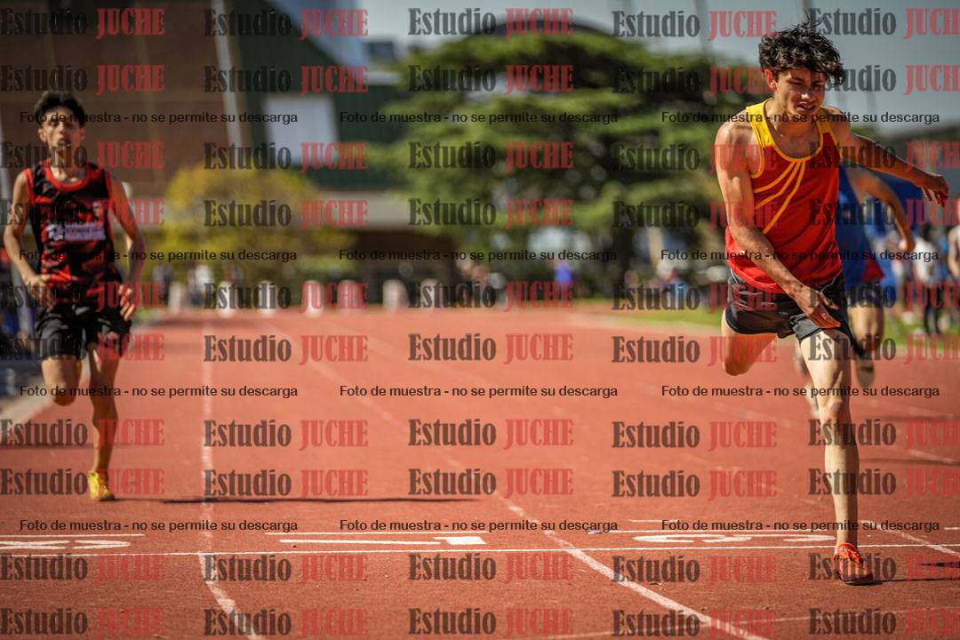 Fotos de los 400 m llanos de varones