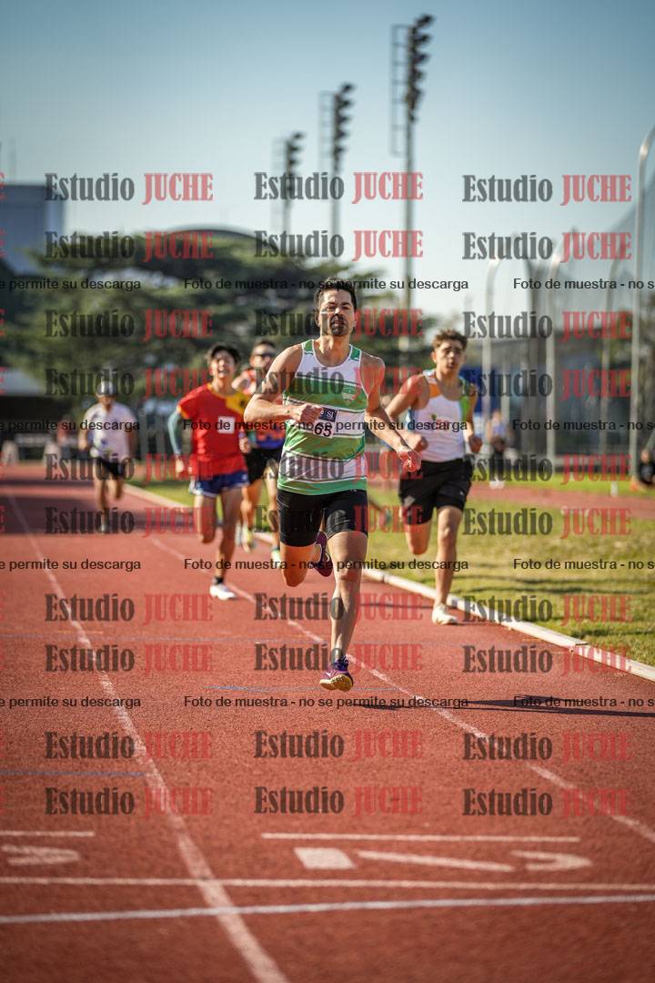 Fotos de los 800 m llanos de varones