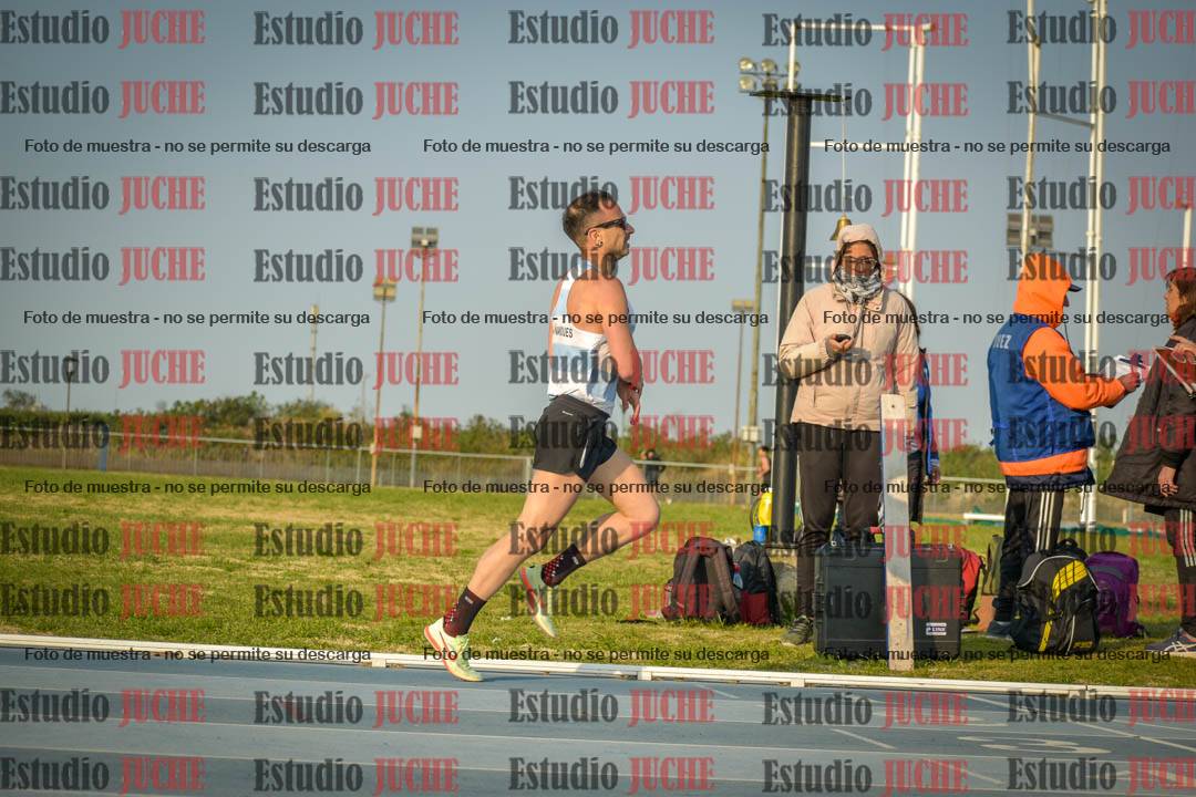 Fotos de los 3000 m llanos de varones